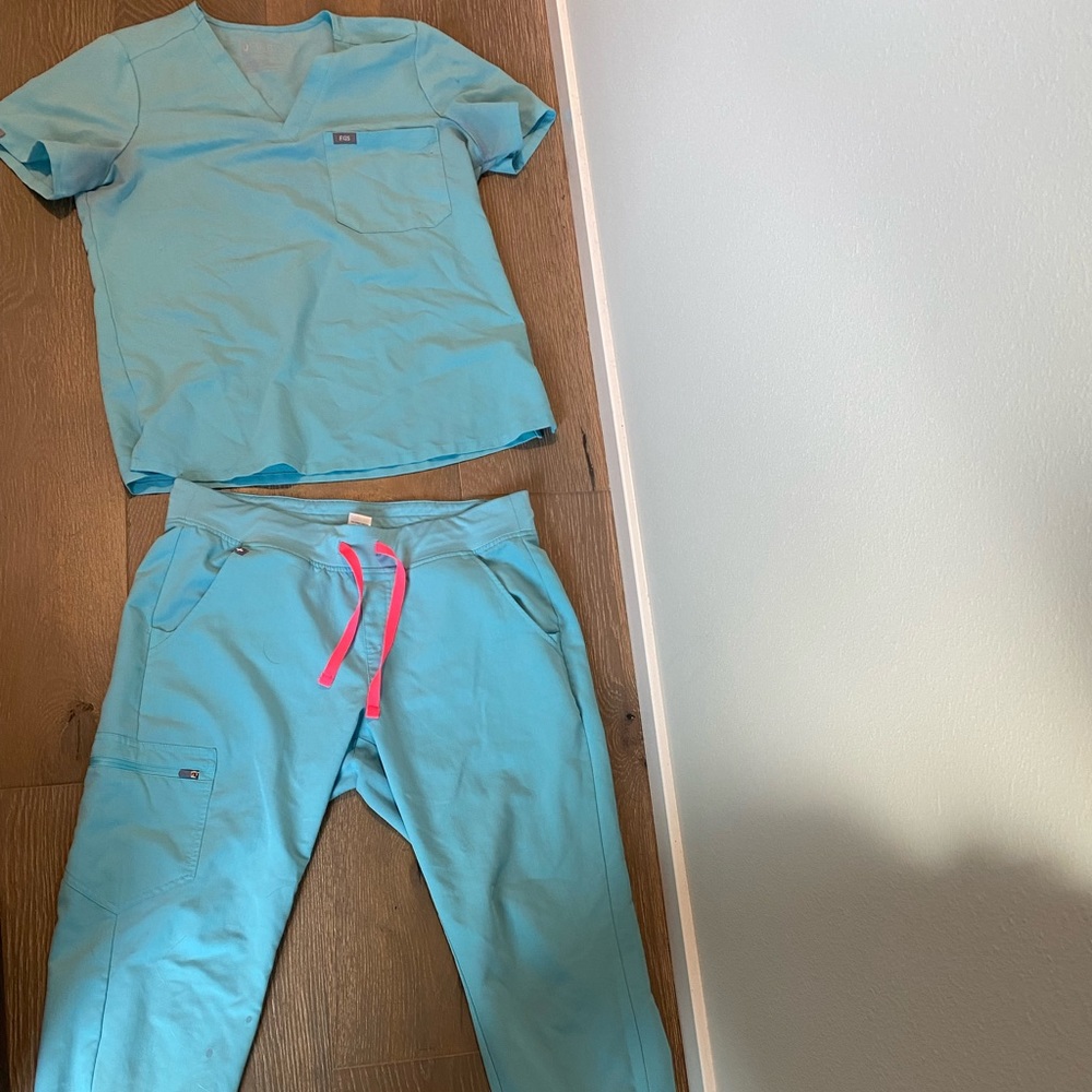 Figs Limited Edition NEON Blue Scrub Set M+BONUS LILY INSPIRED +1 More Scrub Top